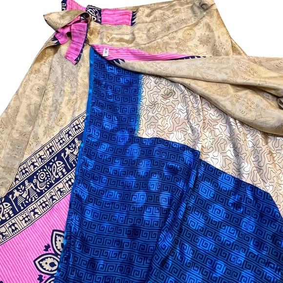 100% Silk Indian Art Reversible Sari Wrap Skirt - Picture 6 of 8